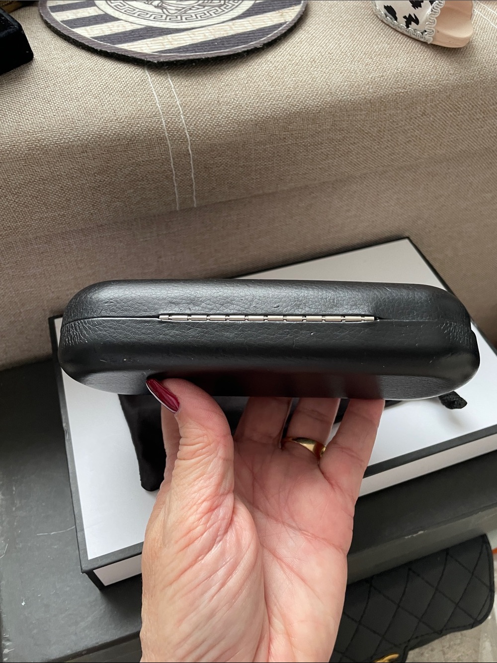 ✨Oakley Black Hard Sunglass / Glass Case with Black Microbag✨Preloved - Picture 6 of 6